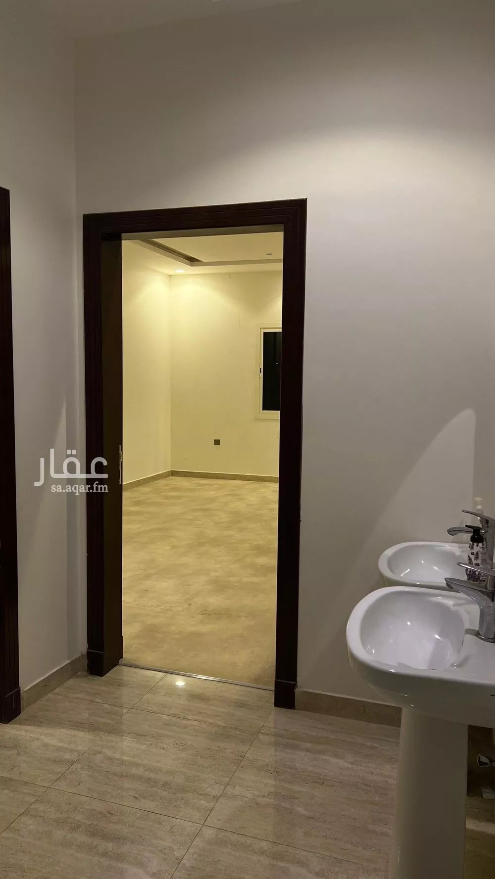 شقة 3 غرف في الملقا 12