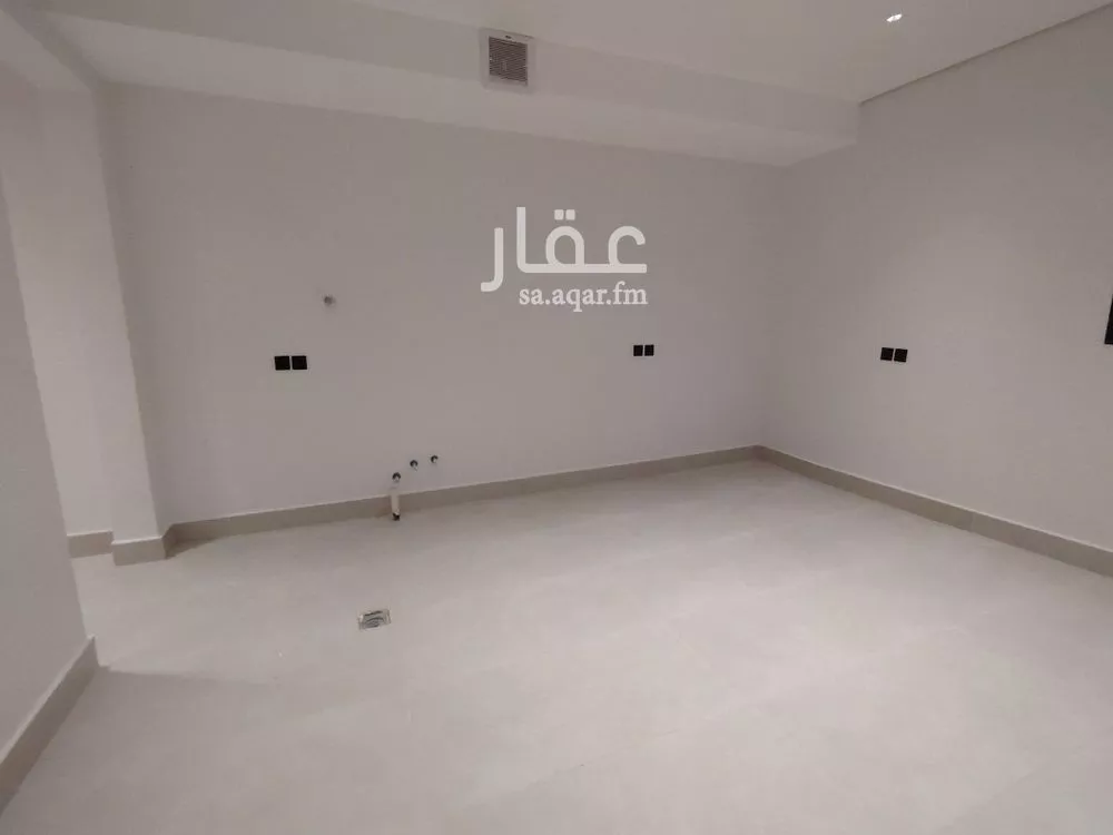 شقة 4 غرف في الرمال 7