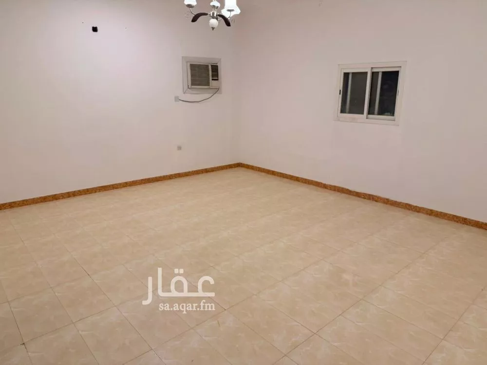 3 bedroom floor in Ishbiliyah 5
