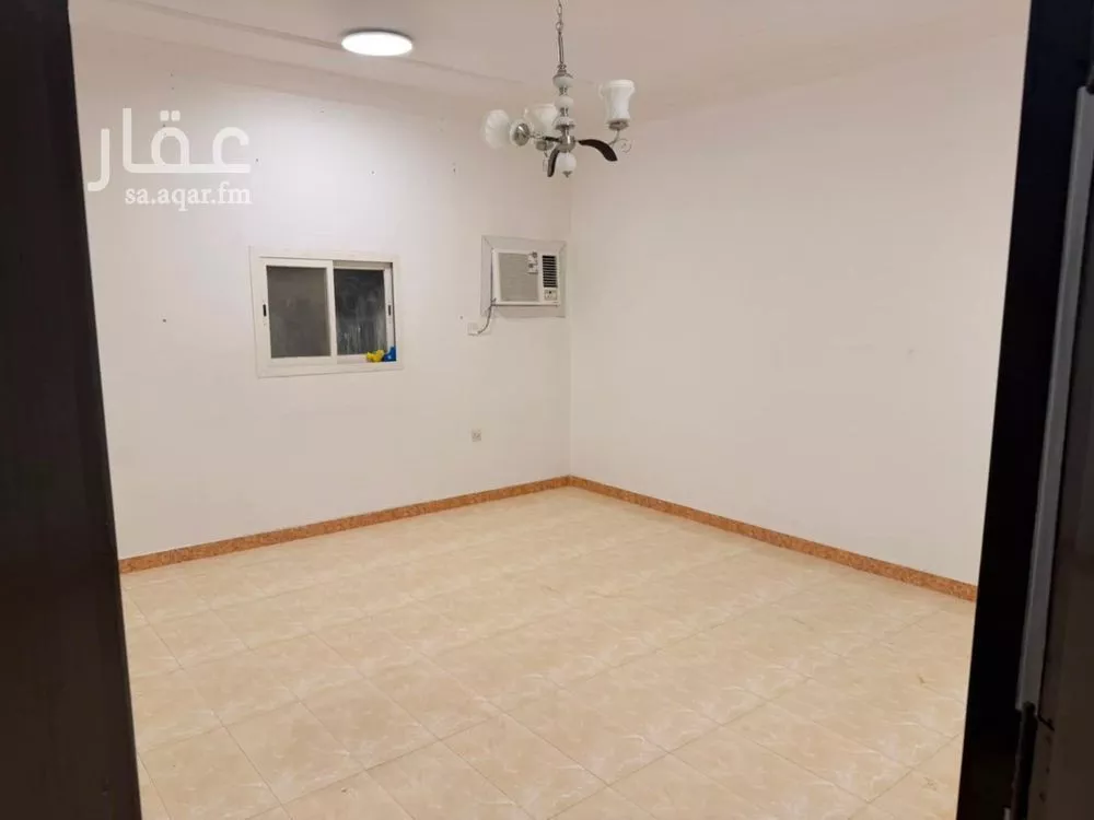 3 bedroom floor in Ishbiliyah 4