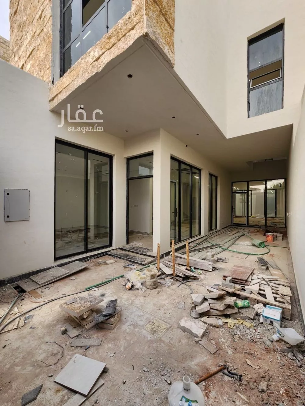 فيلا 6 غرف في النرجس 15