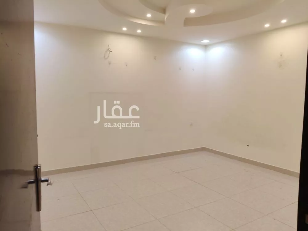 3 bedroom apartment in Dhahrat Namar 5