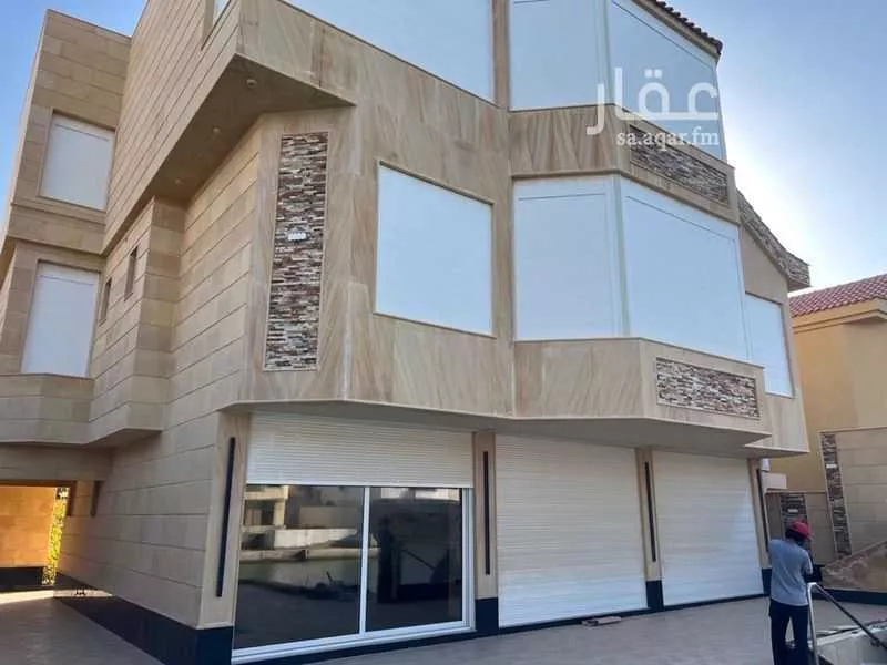 7 bedroom villa in Az Zomorod 3