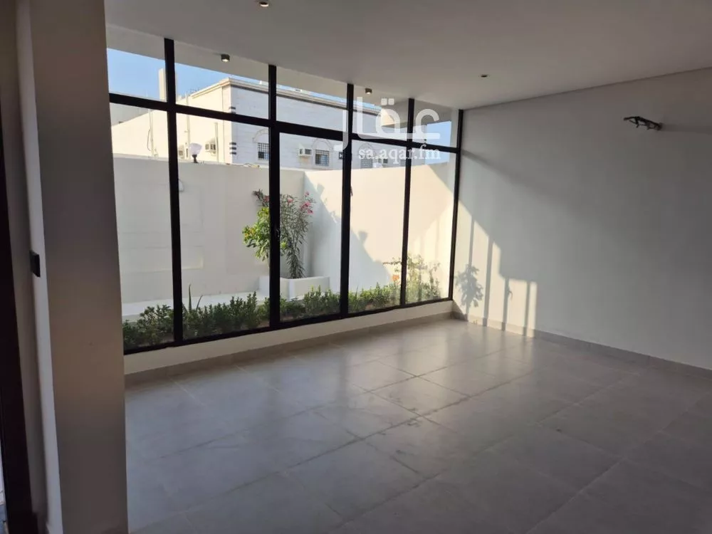 6 bedroom villa in Jeddah 7