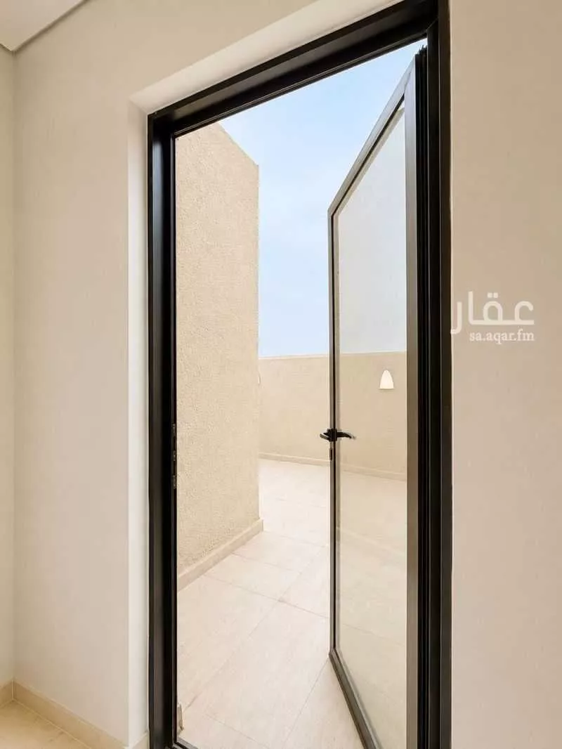 4 bedroom apartment in Al Rimal 8