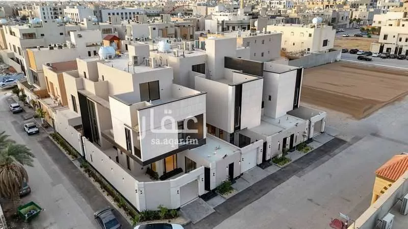 4 bedroom villa in Al Aridh 7