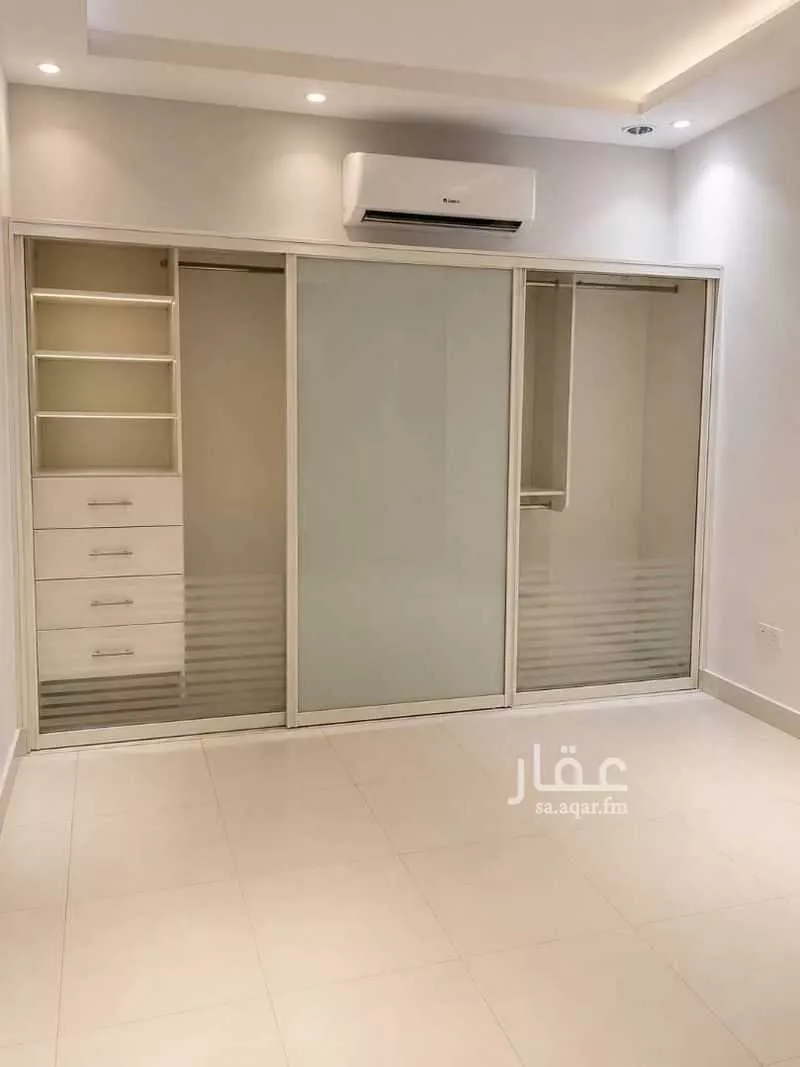 9 bedroom villa in Al Narjis 11
