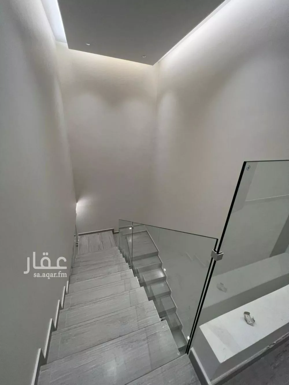 3 bedroom floor in King Fahd 9