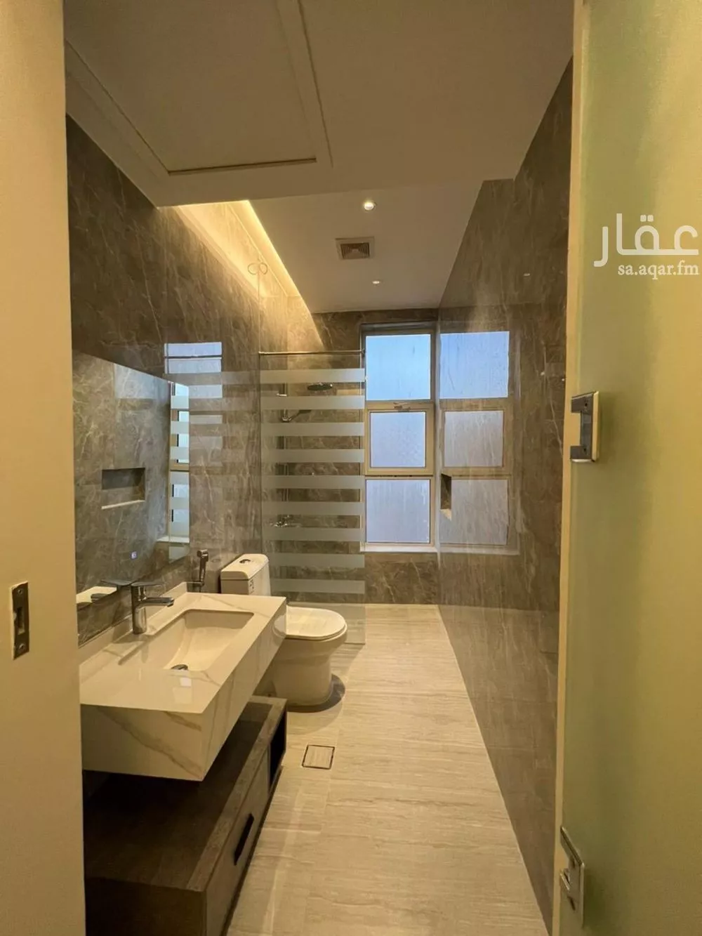 3 bedroom floor in King Fahd 14