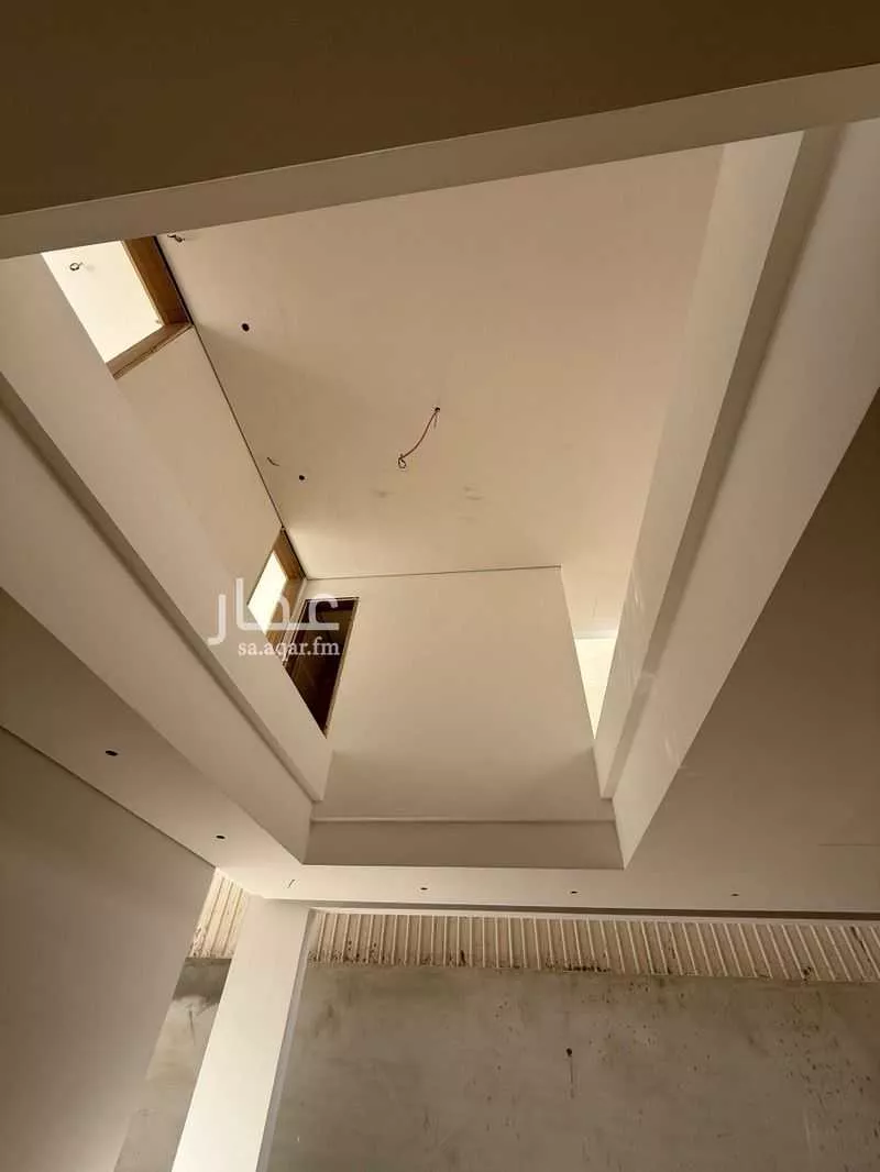 6 bedroom villa in Al Mahdiyyah 3