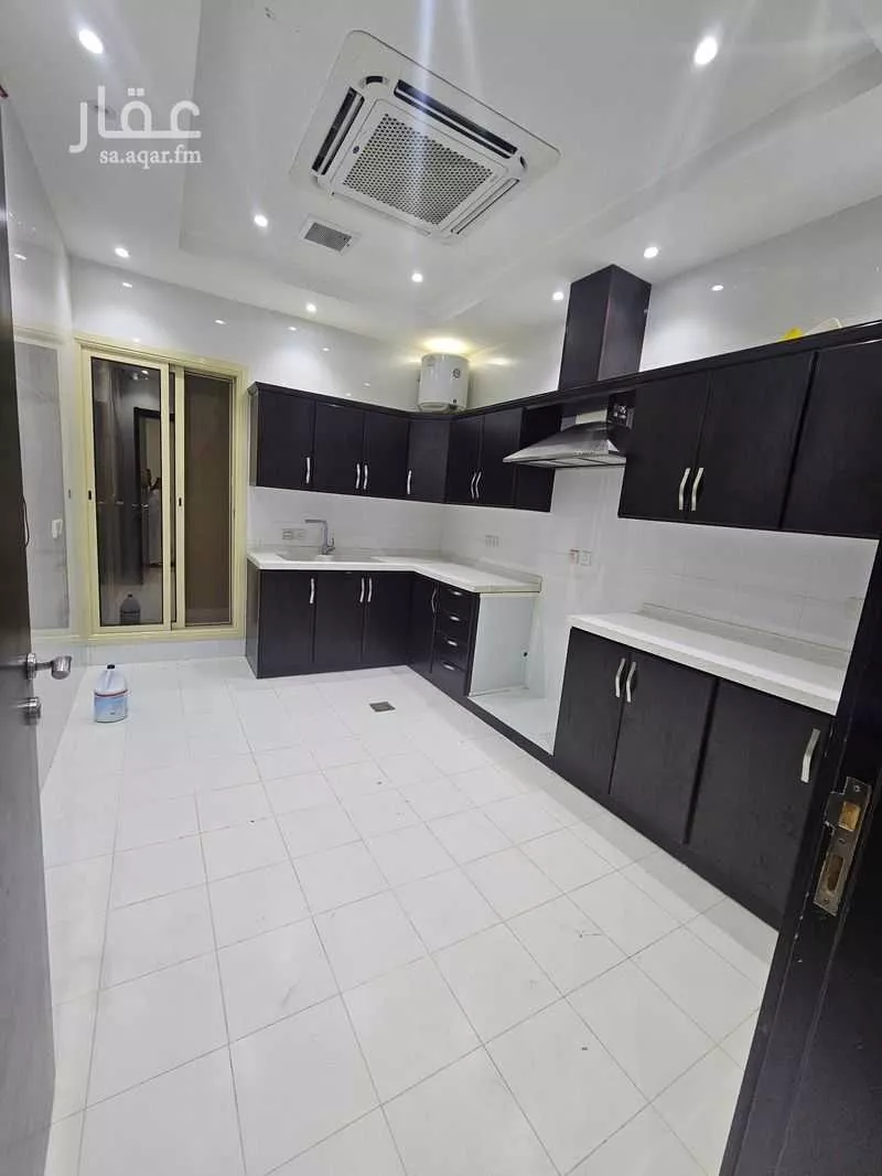 3 bedroom floor in Al Narjis 4