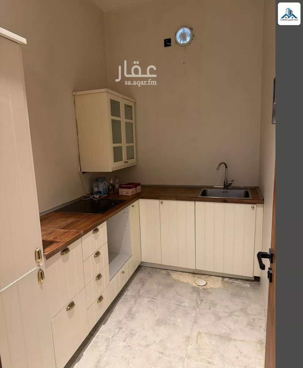 1 bedroom floor in Al Qairawan 4