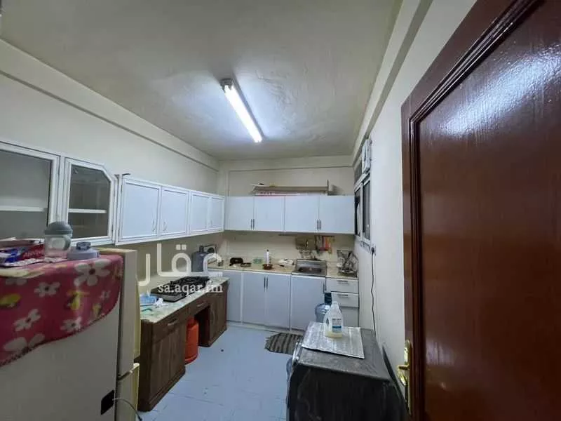 3 bedroom apartment in Al Malaz 10