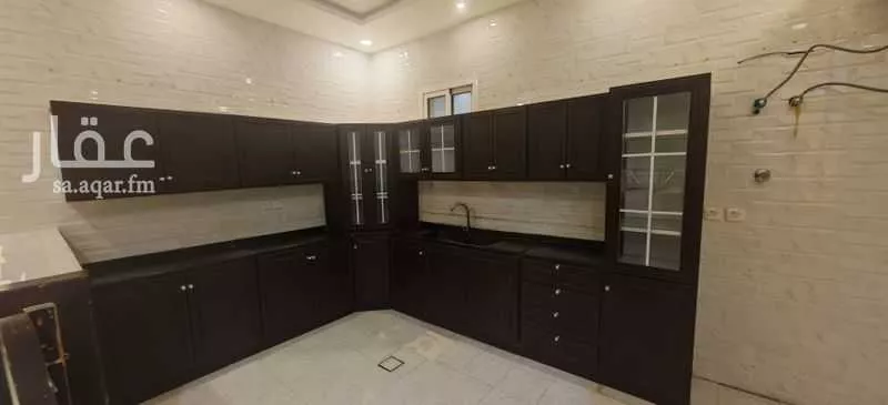 5 bedroom apartment in Al Mahdiyyah 13