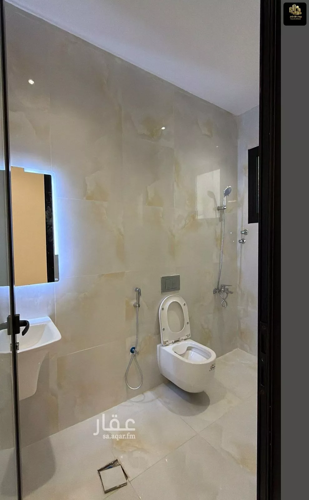 5 bedroom villa in Al Shiraa 18