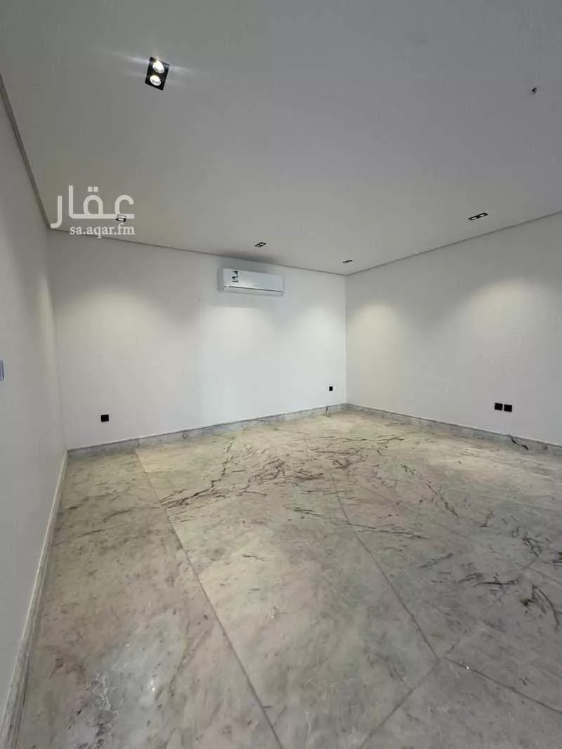 6 bedroom villa in Al Hizam Al Thahabi 15