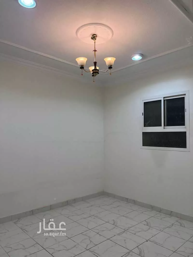 3 bedroom floor in As Saadah 4