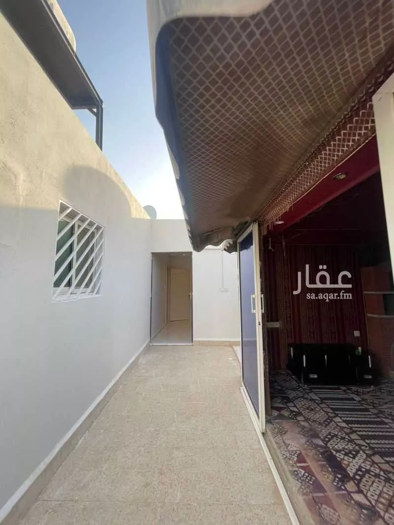 2 bedroom floor in King Faisal 3