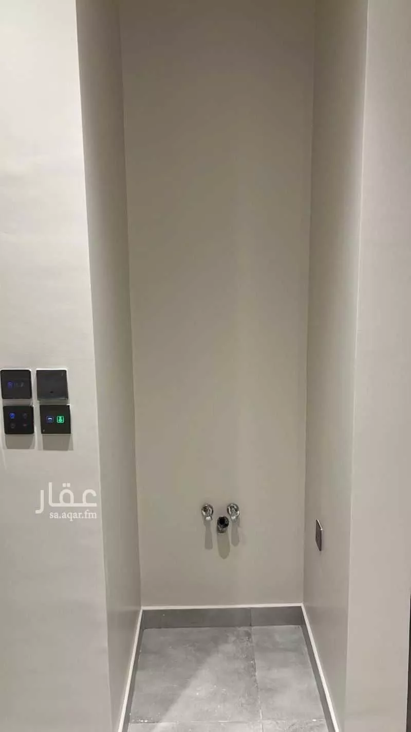 شقة 4 غرف في الملقا 6