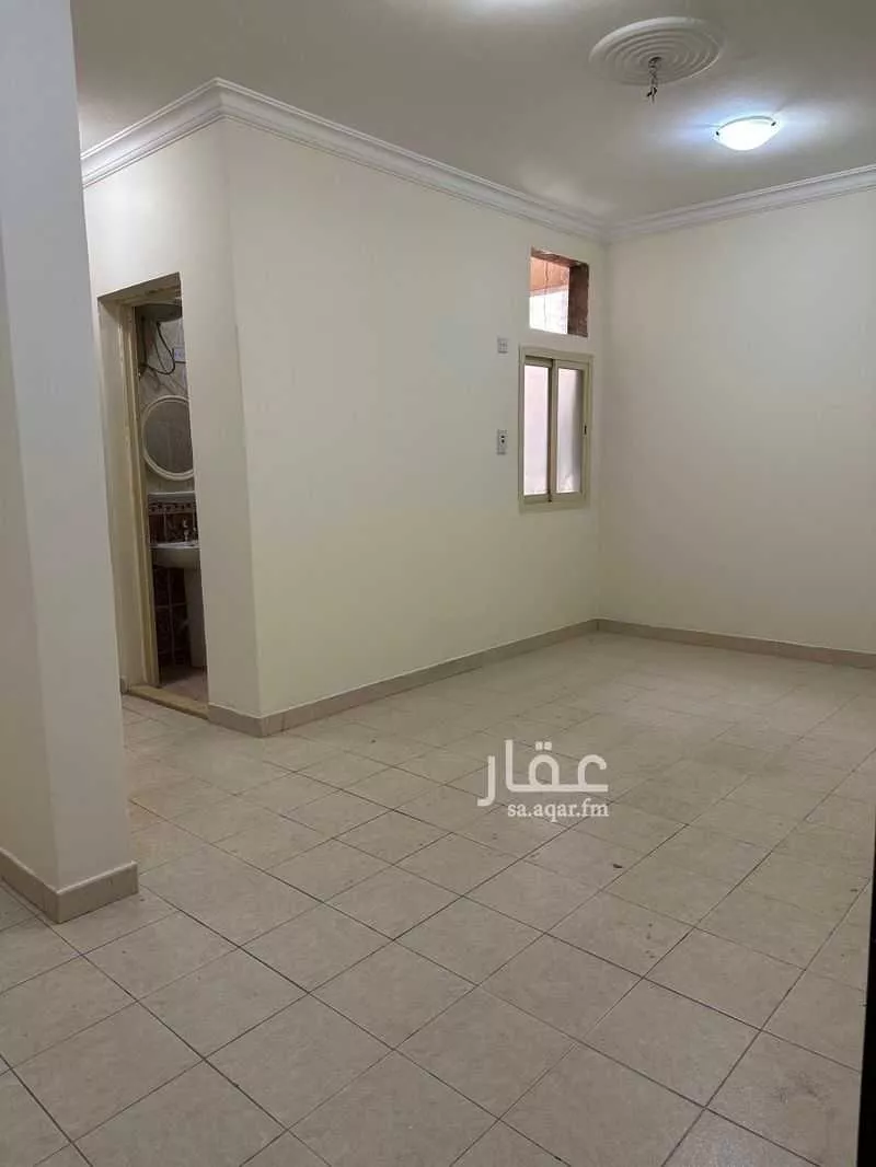 232 sqm building in Al Thuqbah 6