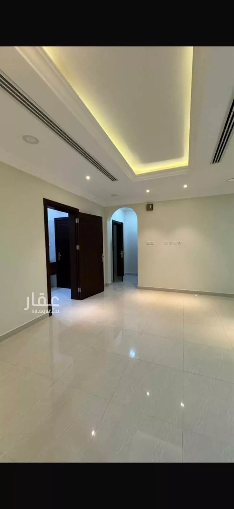 5 bedroom apartment in Al Qusur 8