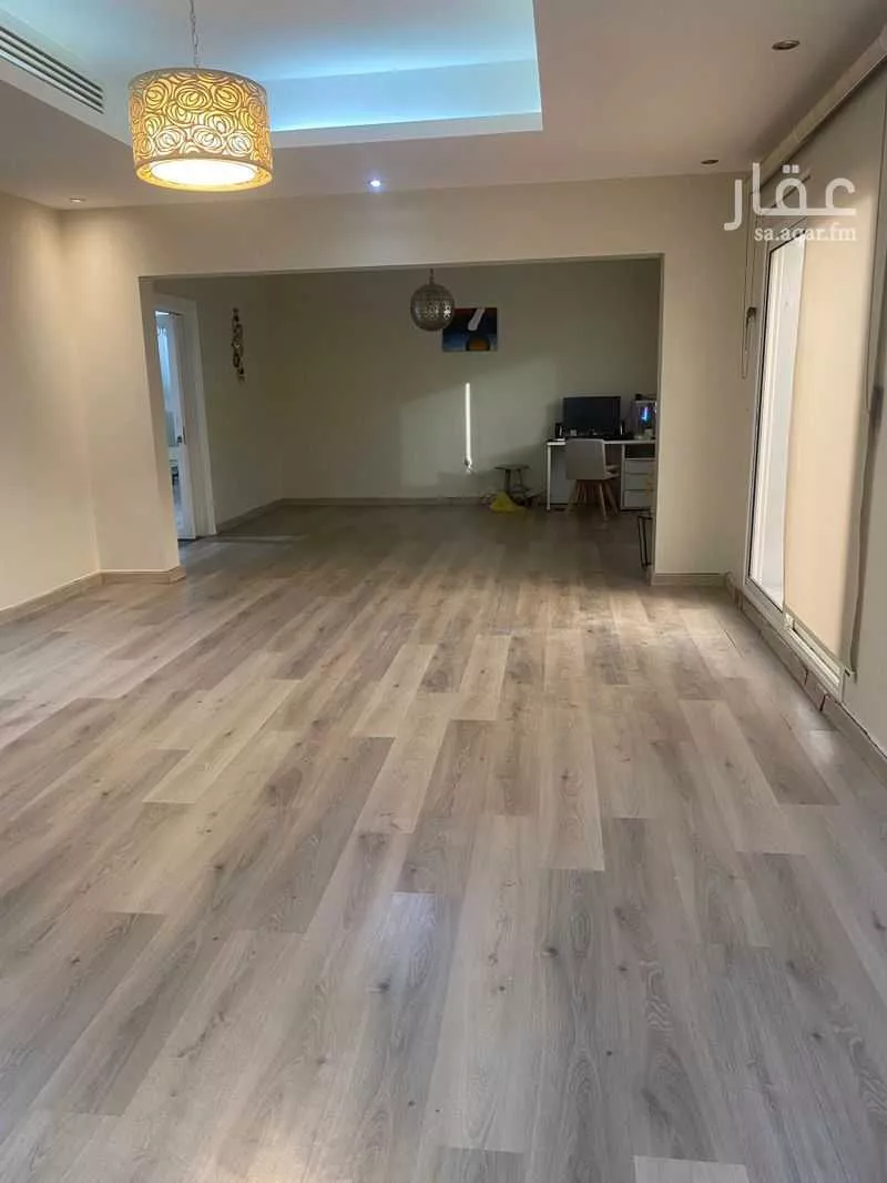 3 bedroom apartment in Al Qusur 5