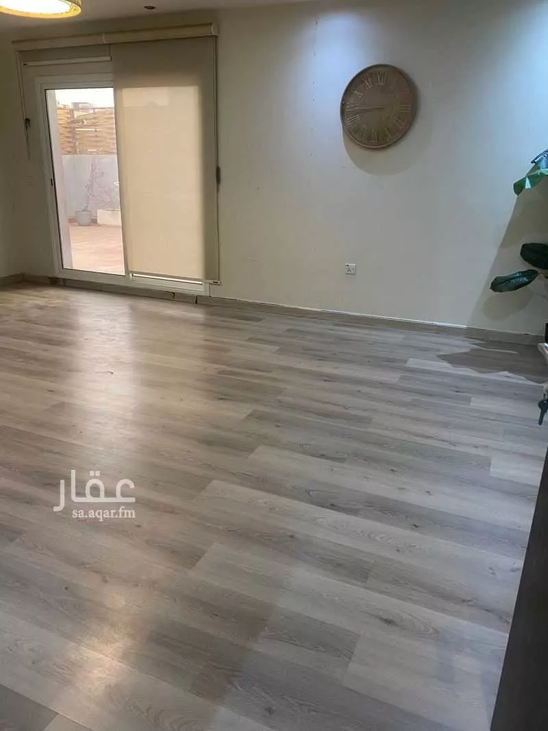 3 bedroom apartment in Al Qusur 6