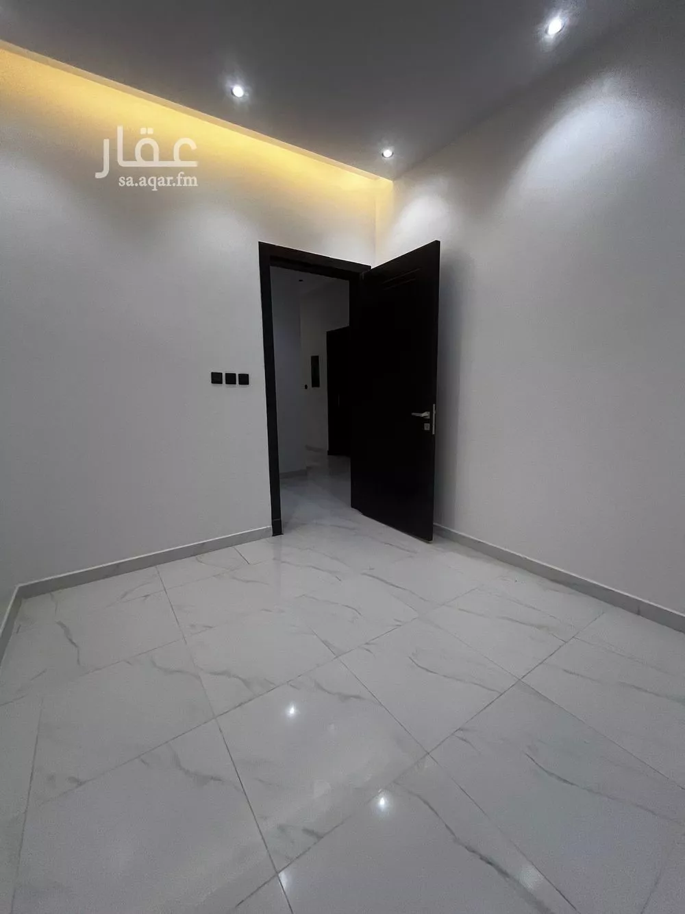 دور 3 غرف في السويدي 9