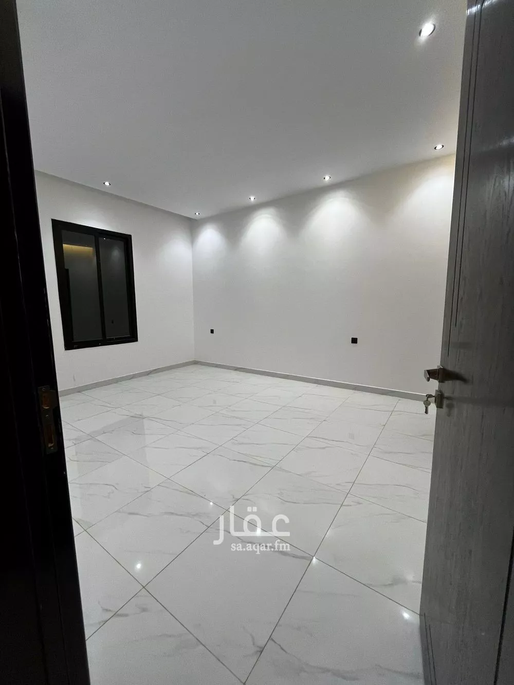 دور 3 غرف في السويدي 13