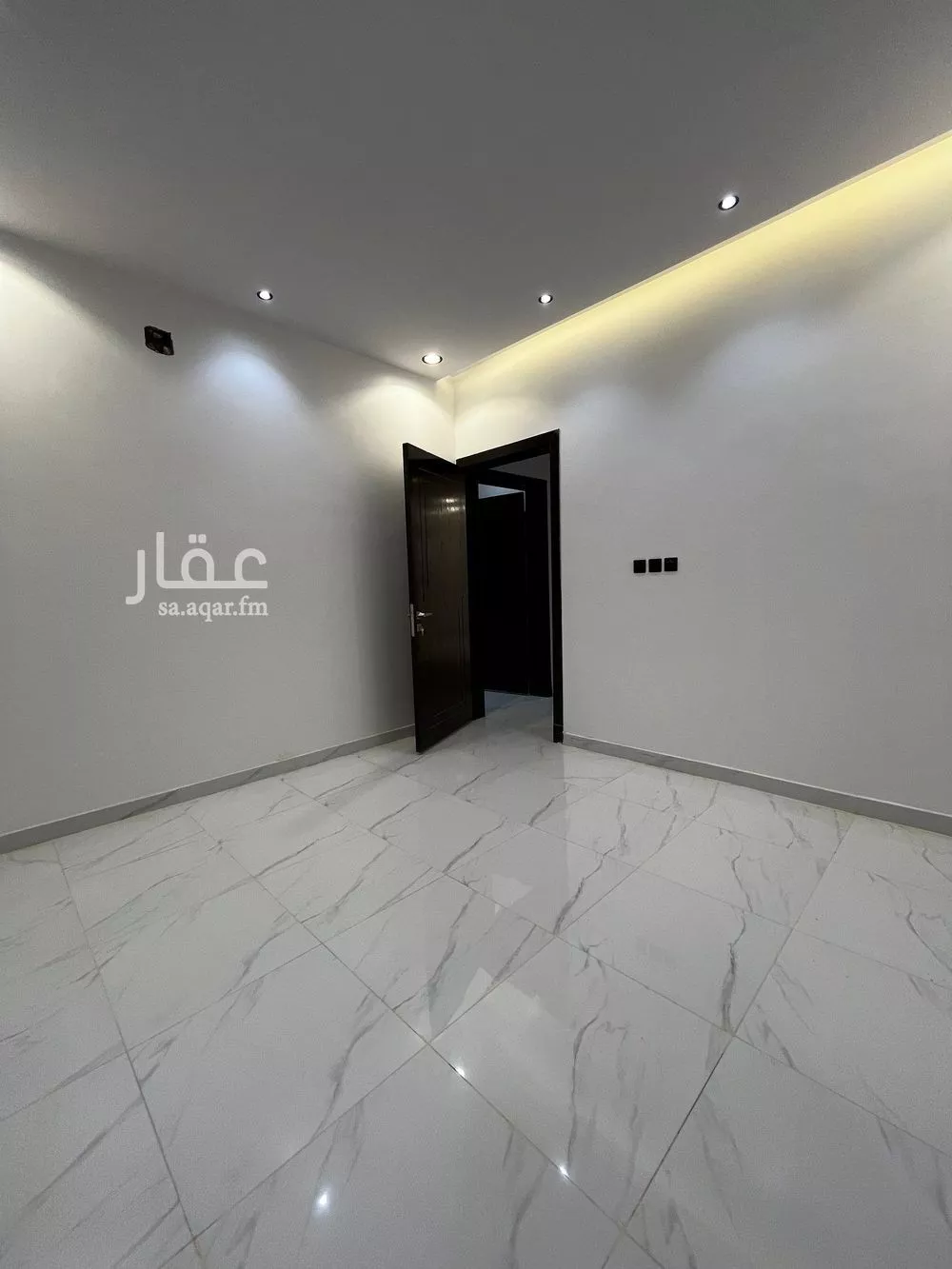 دور 3 غرف في السويدي 18