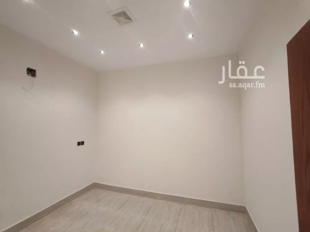 3 bedroom floor in As Suwaidi 3