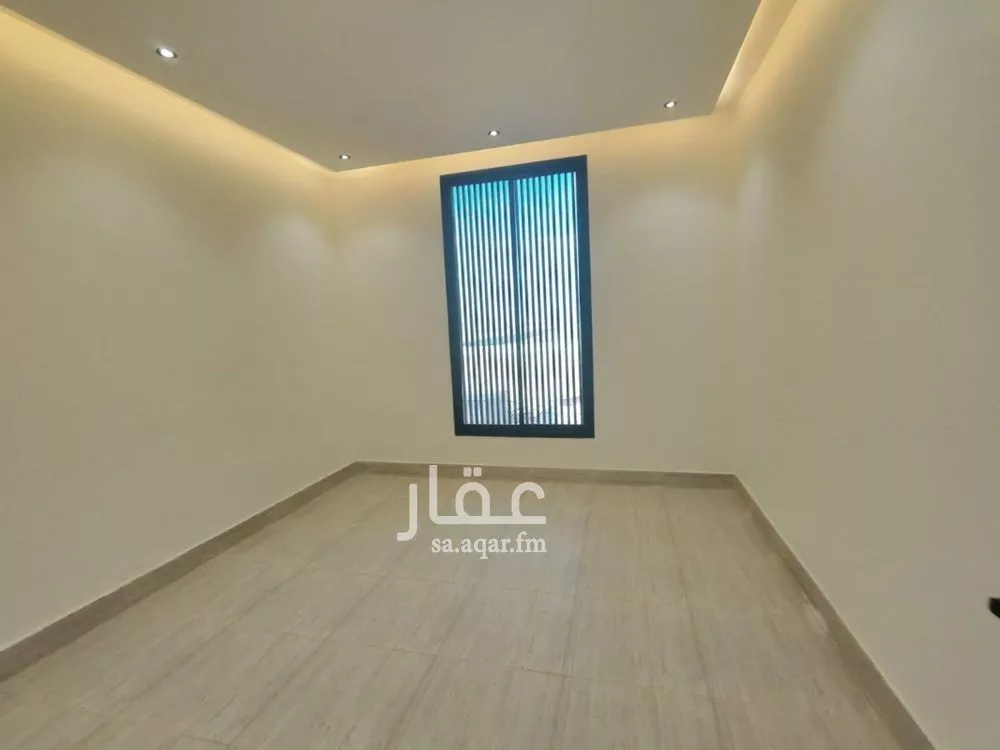 3 bedroom floor in As Suwaidi 5