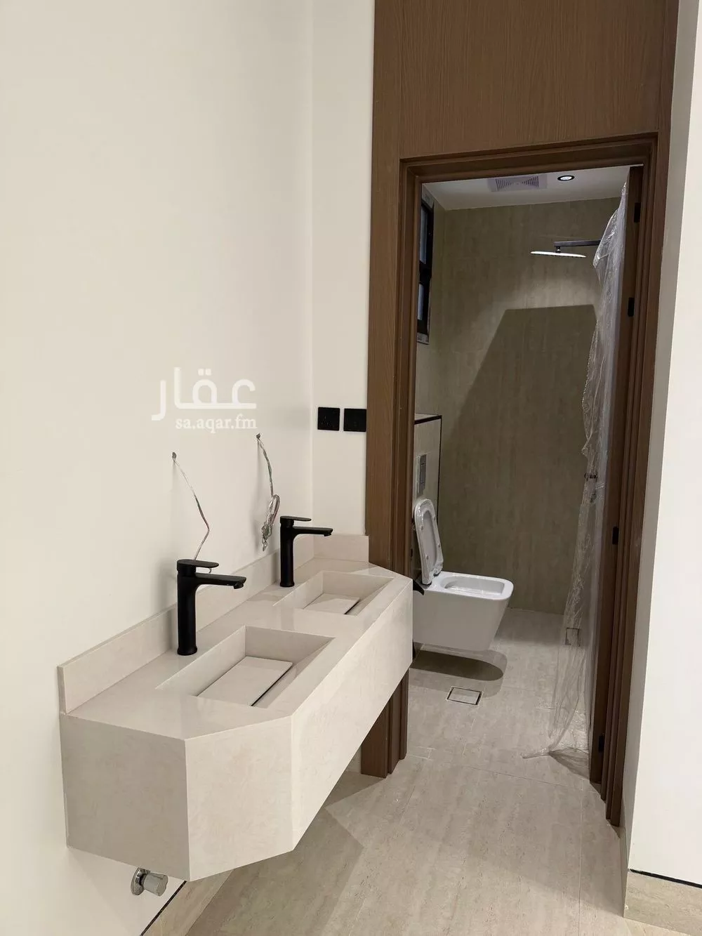 دور 3 غرف في السعادة 5