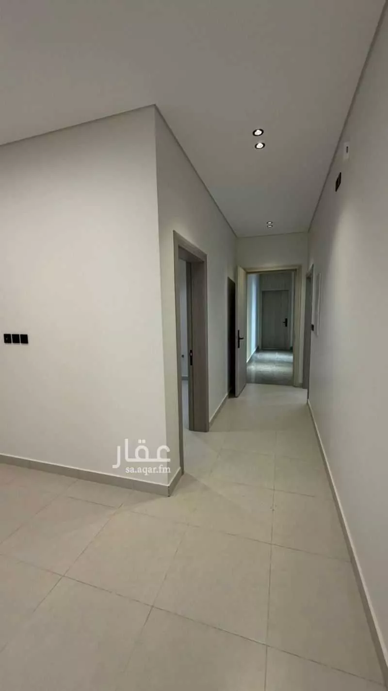 شقة 4 غرف في الصفا 20