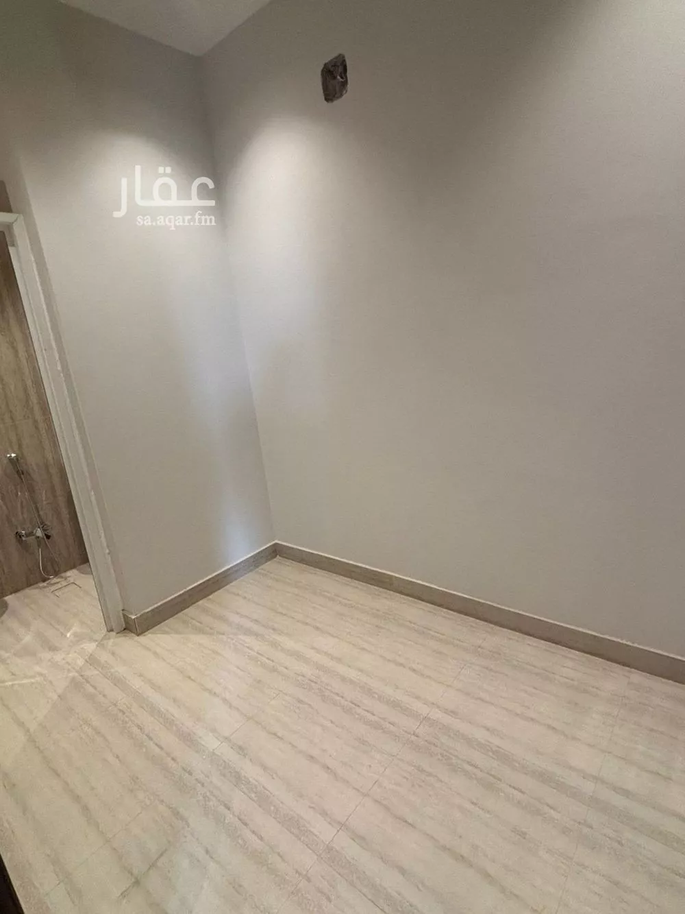 دور 4 غرف في العارض 4