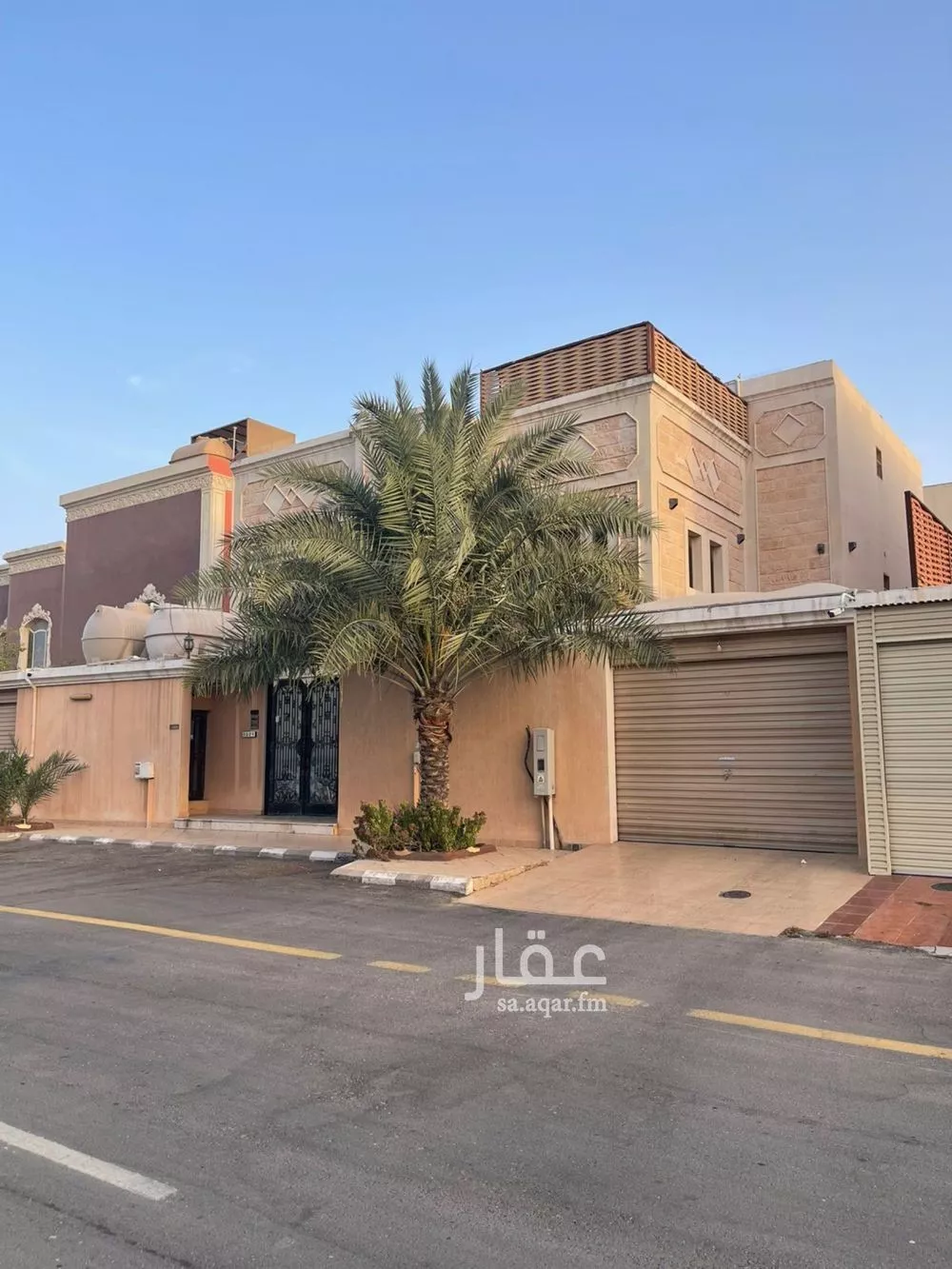 6 bedroom villa in East Beach 3