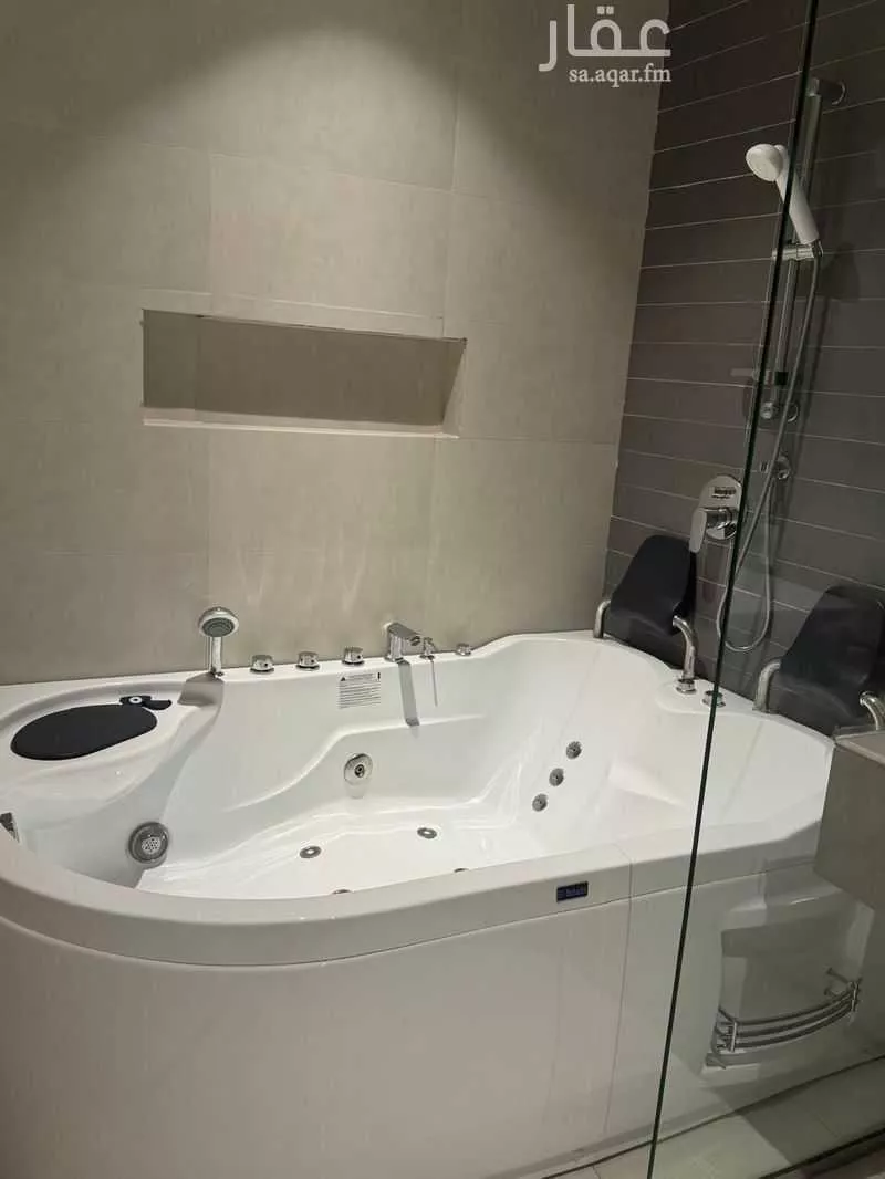 5 bedroom apartment in Al Sarhiyah, Riyadh 7