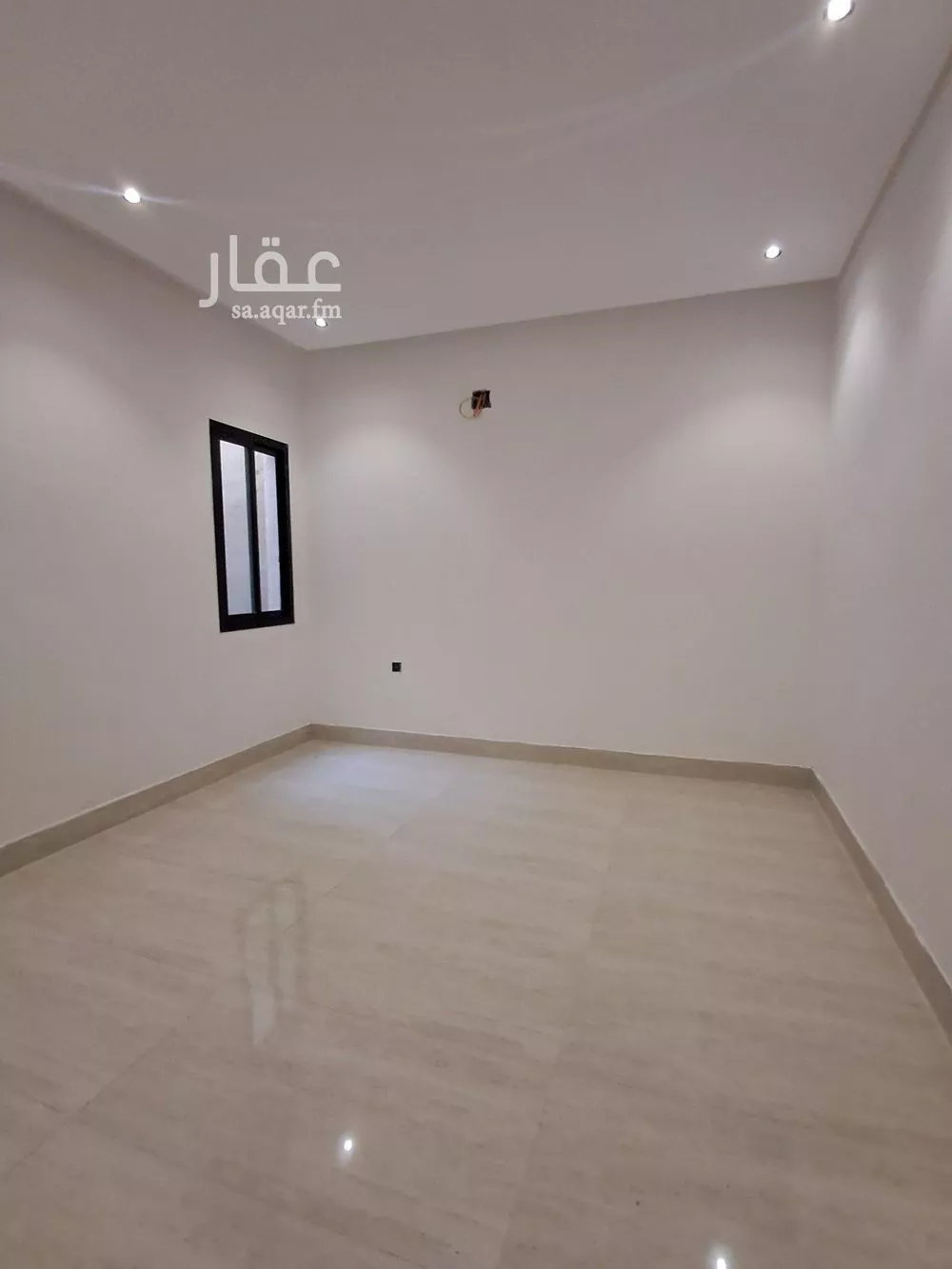 3 bedroom floor in Tuwaiq 8