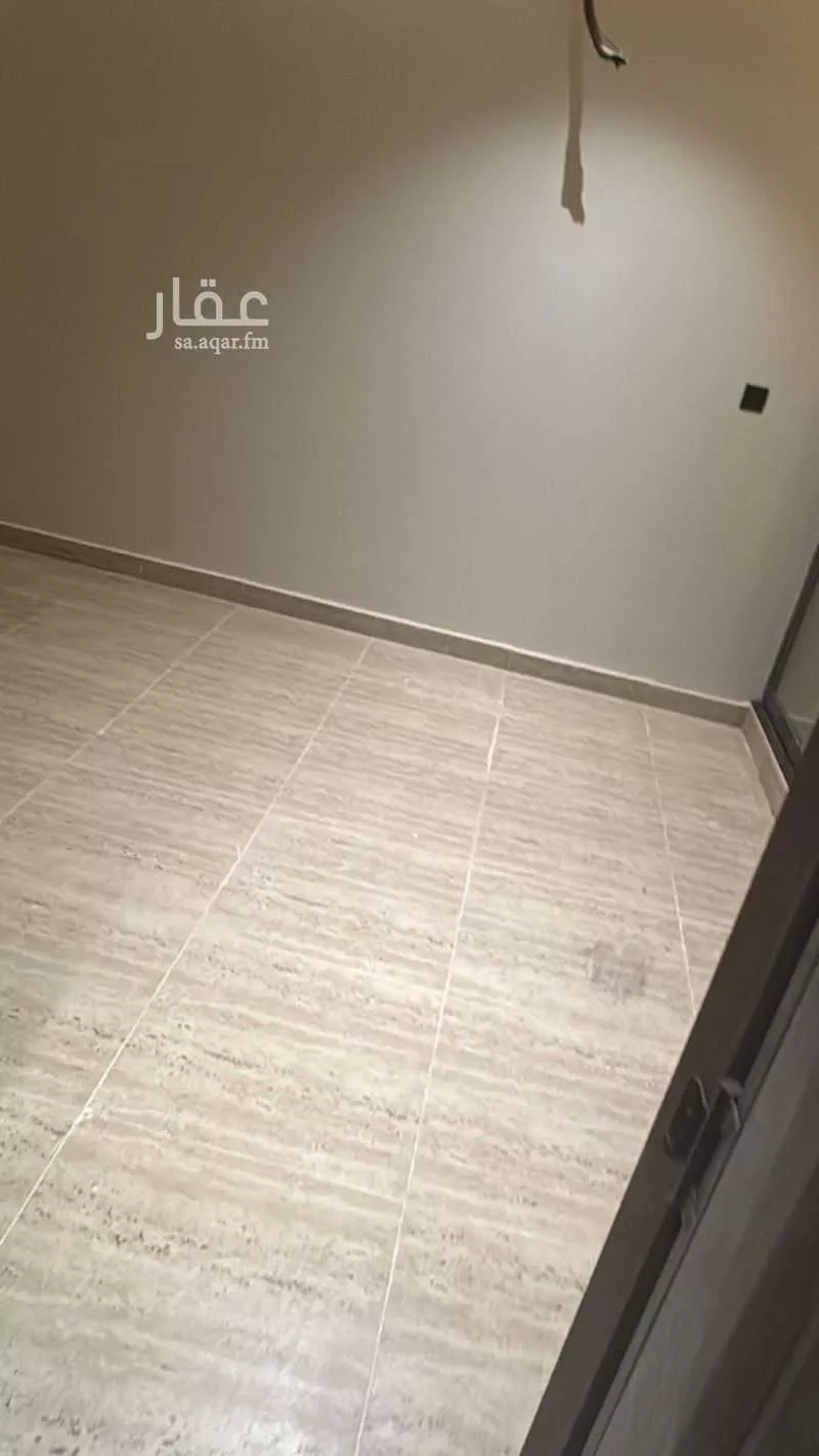 6 bedroom apartment in Ayn Al Khayf 6