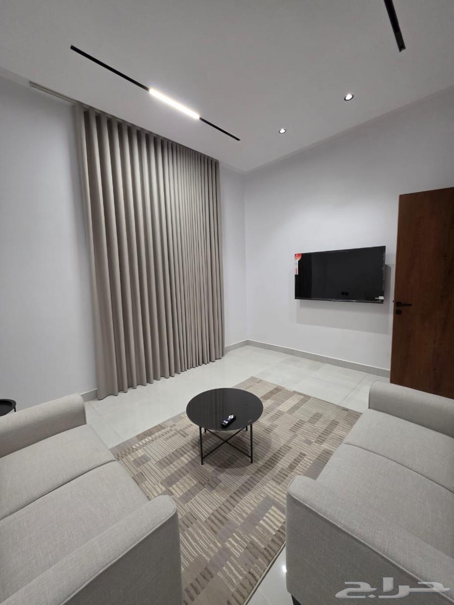 2 bedroom apartment in Al Maizilah 4