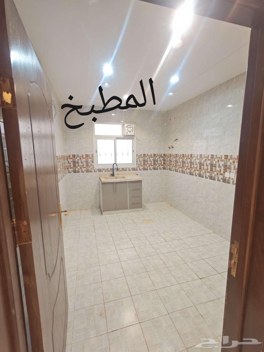 3 bedroom apartment in Al Rimal 9