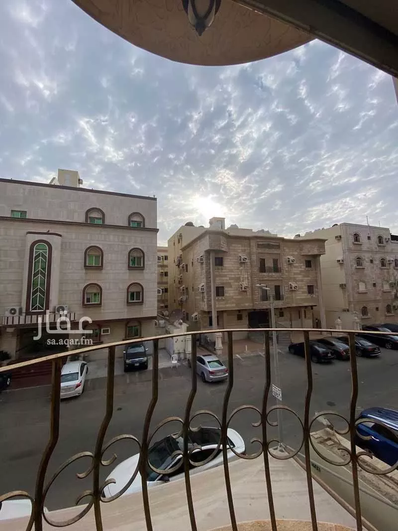 5 bedroom apartment in Al Salamah 10