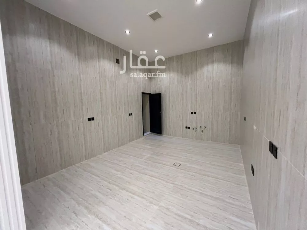 5 bedroom villa in Al Mahdiyyah 20
