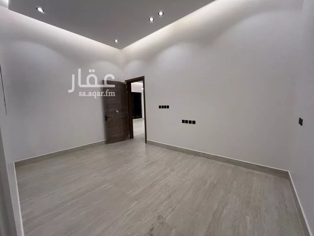 5 bedroom villa in Al Mahdiyyah 29