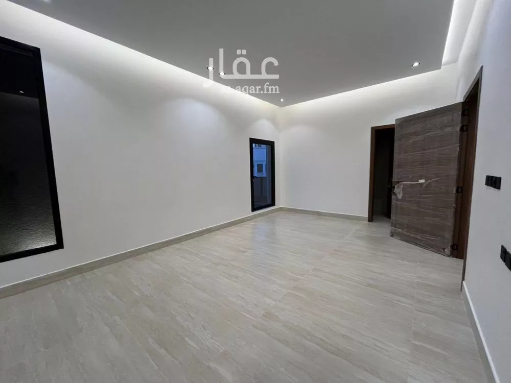 5 bedroom villa in Al Mahdiyyah 9