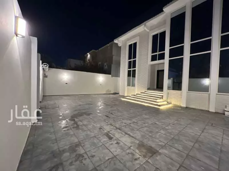 6 bedroom floor in King Fahd 2