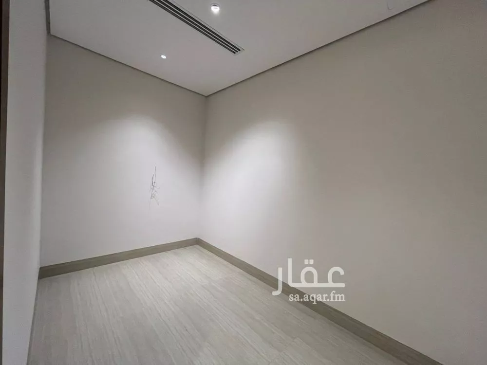 5 bedroom villa in Al Mahdiyyah 25