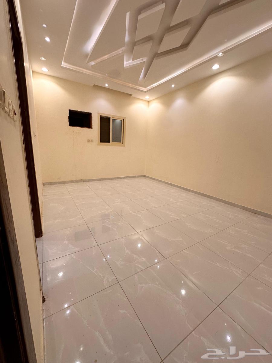 4 bedroom apartment in Muraykh 3
