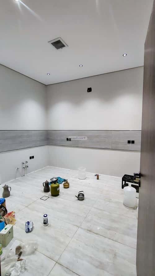 6 bedroom apartment in Al Maizilah 11