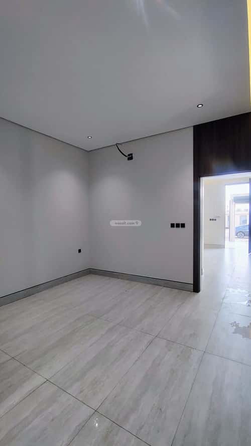 6 bedroom apartment in Al Maizilah 3